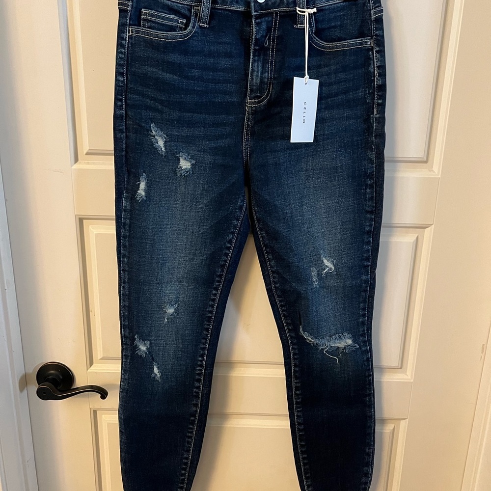 Cello jeans 👖 size 3 ❤️ New w/ tags!!
